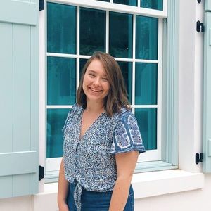 Meet your Posher, Danielle